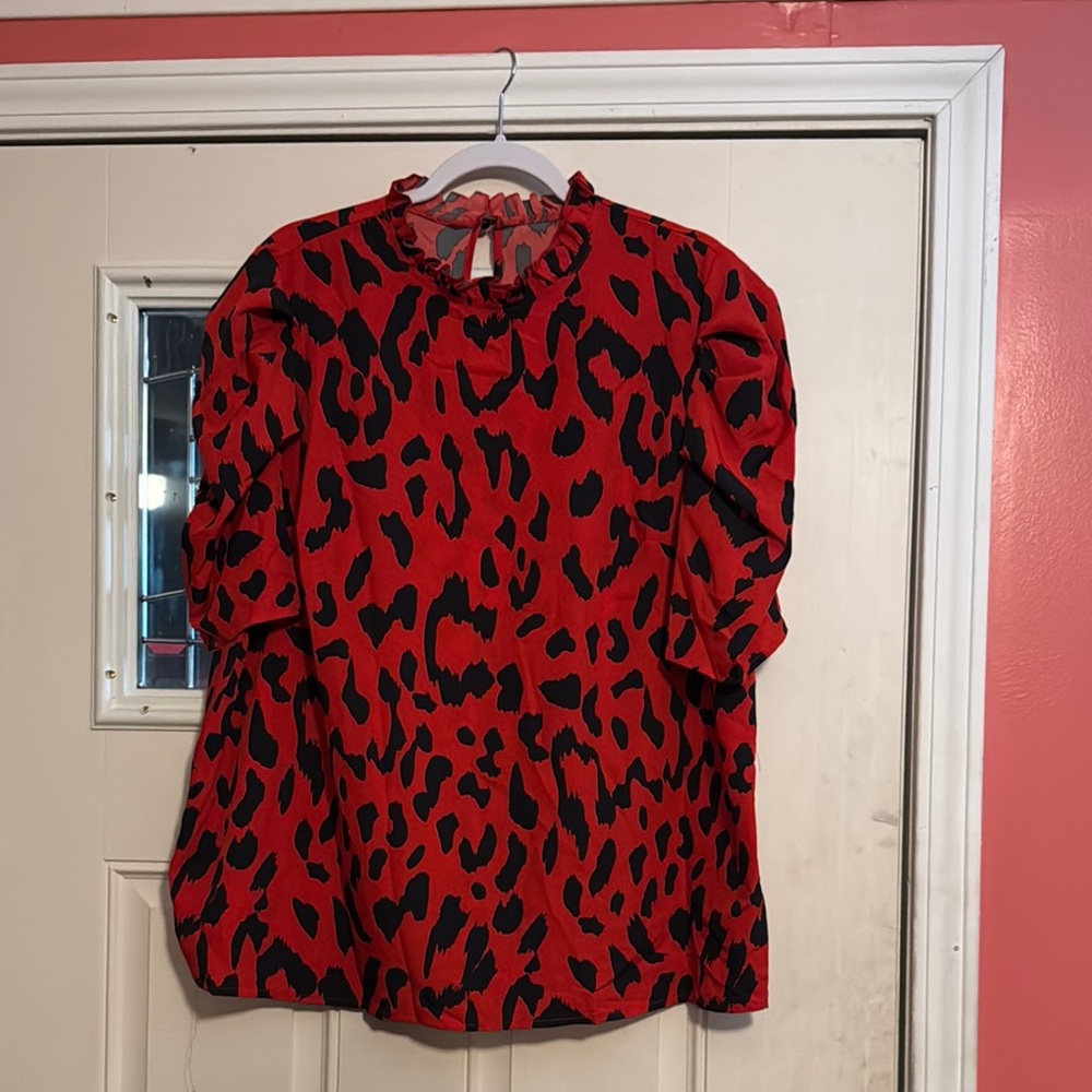 SHEIN Red and Black Boxy Blouse with Mandarin Collar